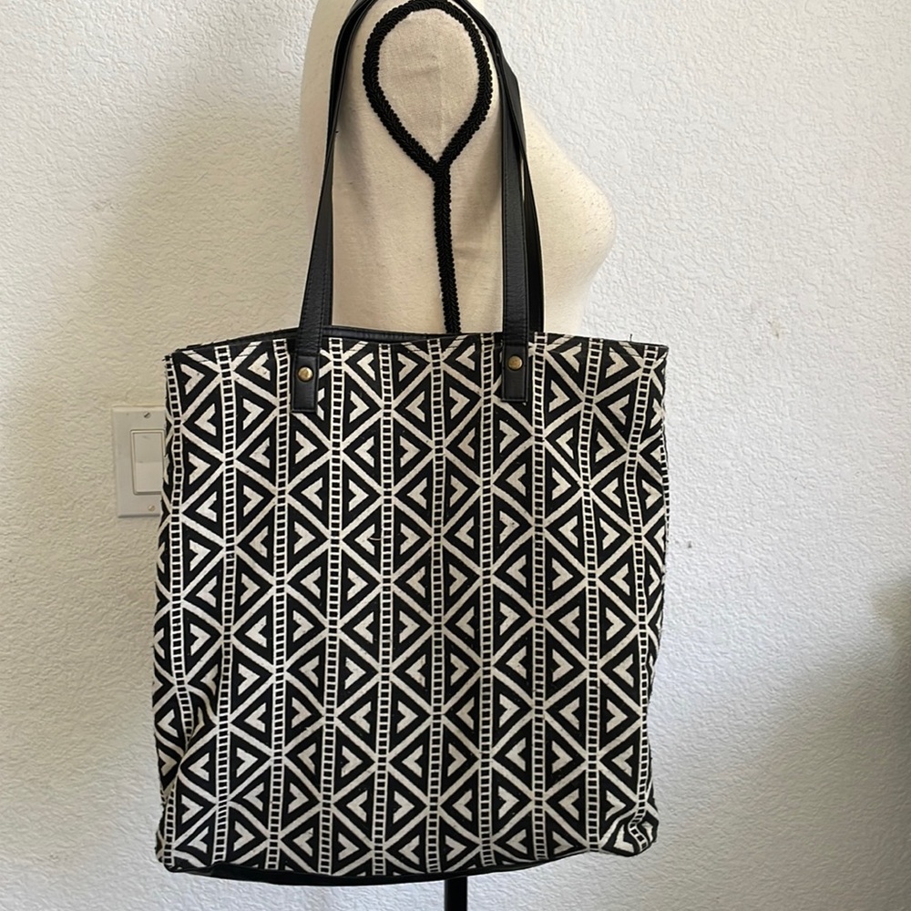 Mossimo Black and White Aztec Print Tote Bag